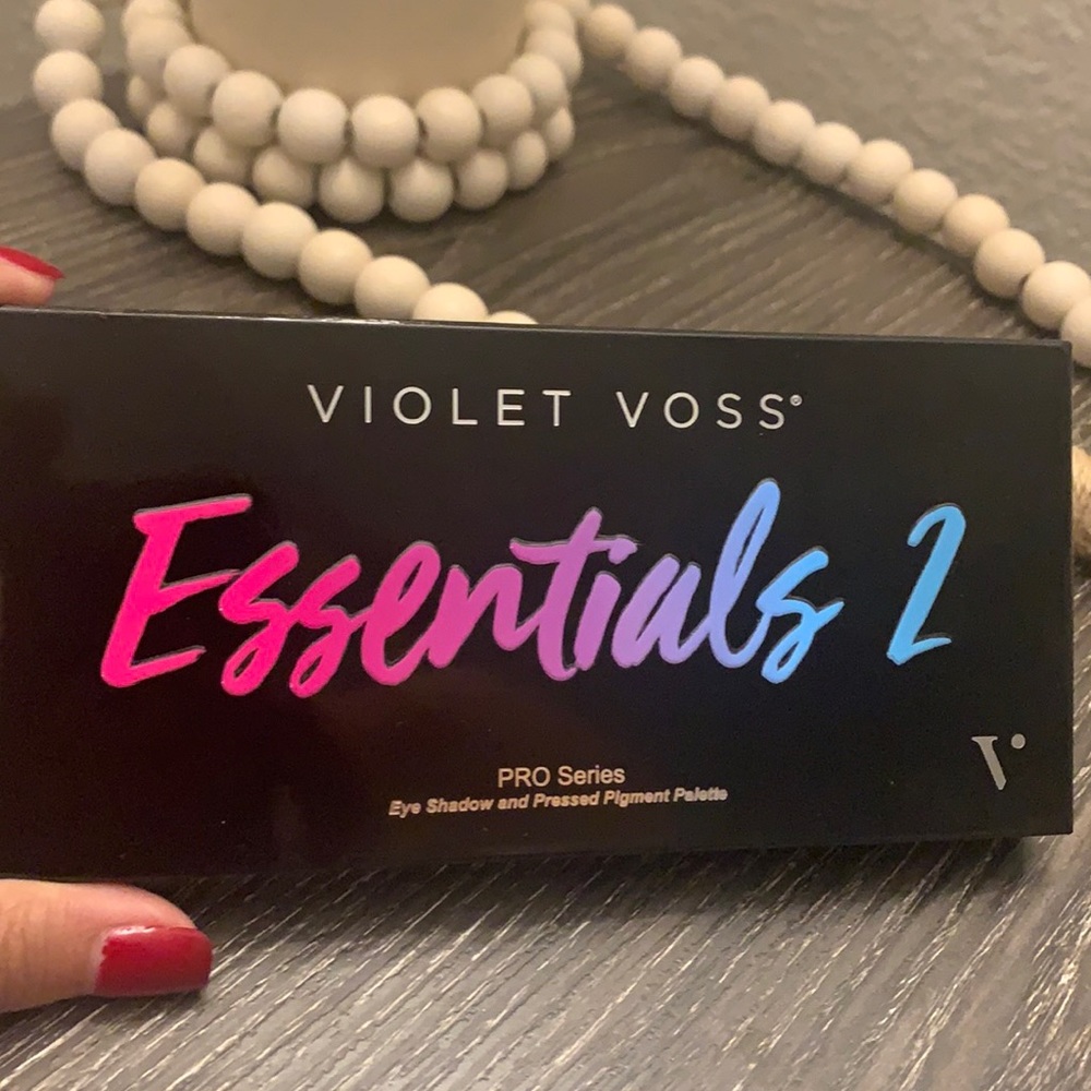 Violet Voss Essentials 2 Eyeshadow Palette